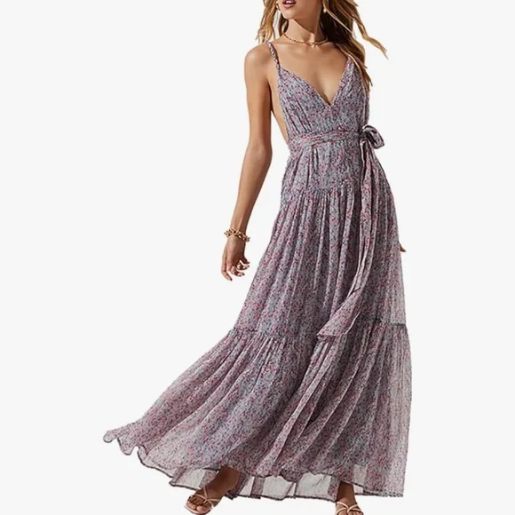 ASTR the Label Eartha Floral Maxi Dress in Blue & Pink Multi Ditsy. Size Medium - Picture 4 of 12